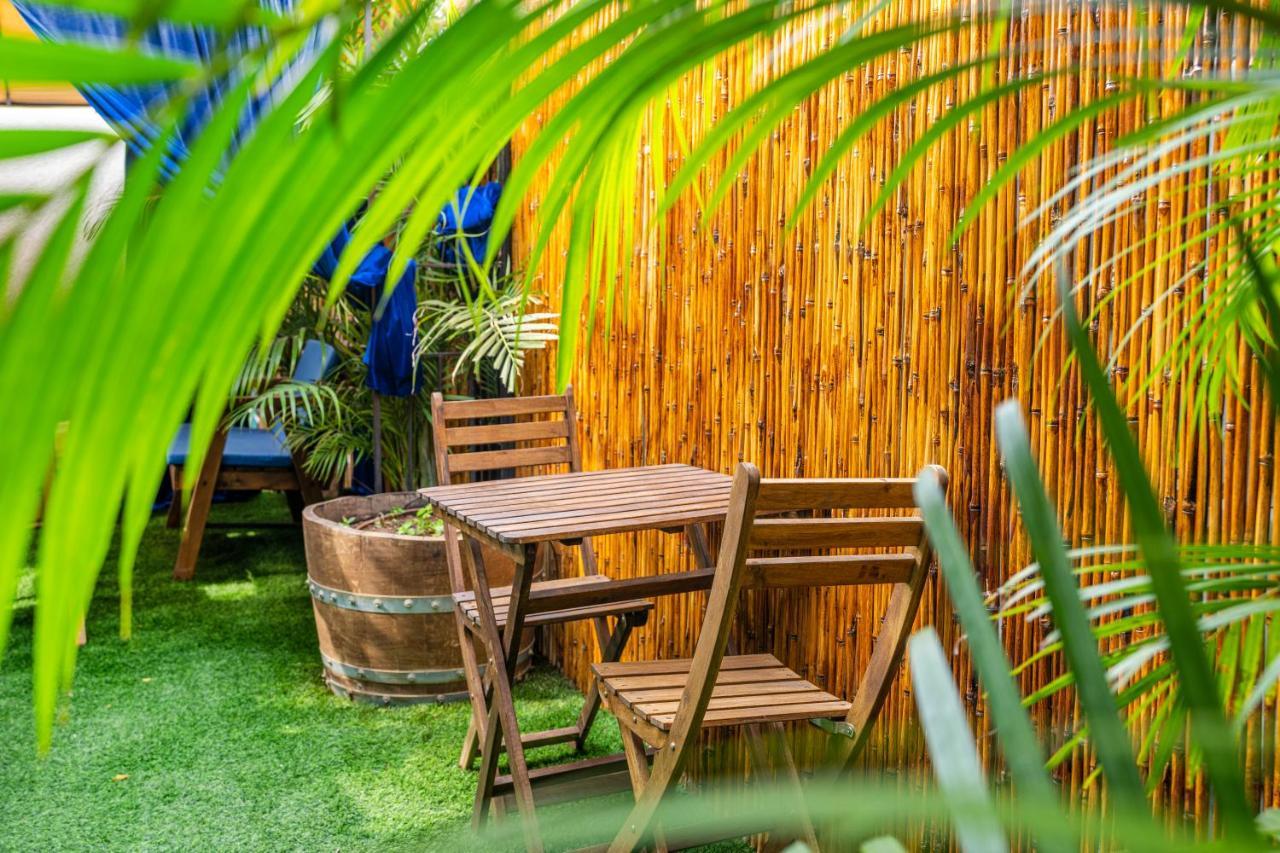 Bed and Breakfast Ahuzat Shaul Seaside Hadera Exterior foto